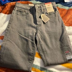 BNWT Levi gray jeans